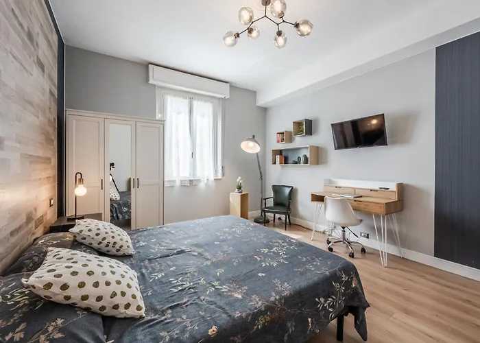 Apartment La Casa Di - Strategic Location Parma