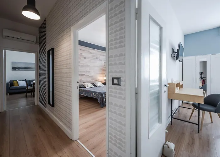 Apartment La Casa Di - Strategic Location Parma